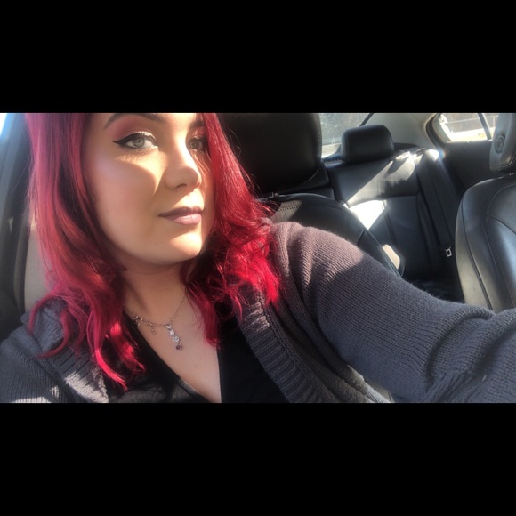 Meet your Posher, Maddy - Picture 1 of 8